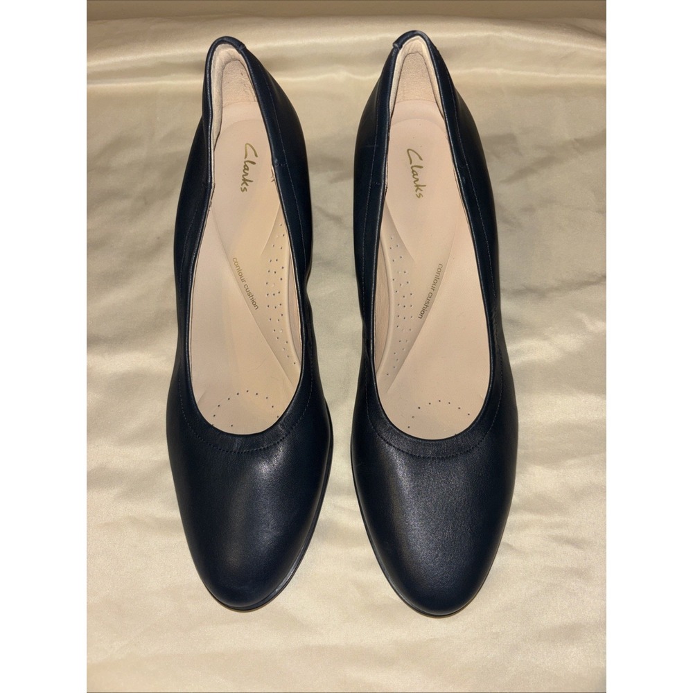 Clarks 10 M Freva 55 Court Pumps Navy Leather Classic Career Block Heels $110 - Picture 9 of 16